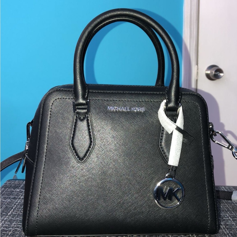 Black Purse / Crossbody / Michael Kors
